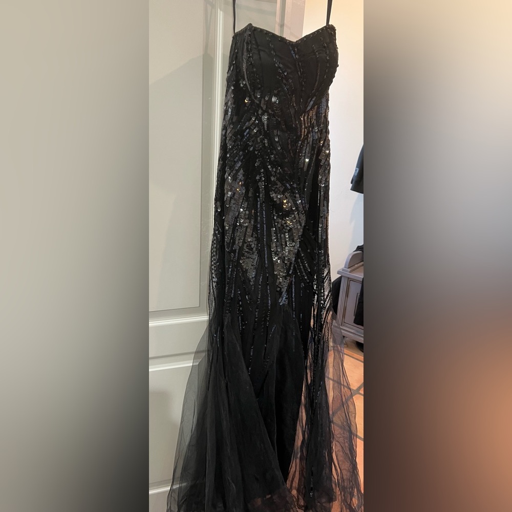European Size 2 evening Gown. Bought in Turkey and wore to Marine Corp Ball